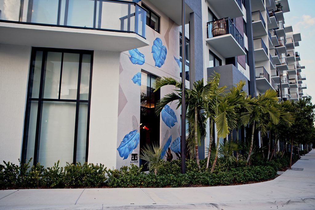 Color-Dreamers-leaf-mural-doral-florida-Leksa